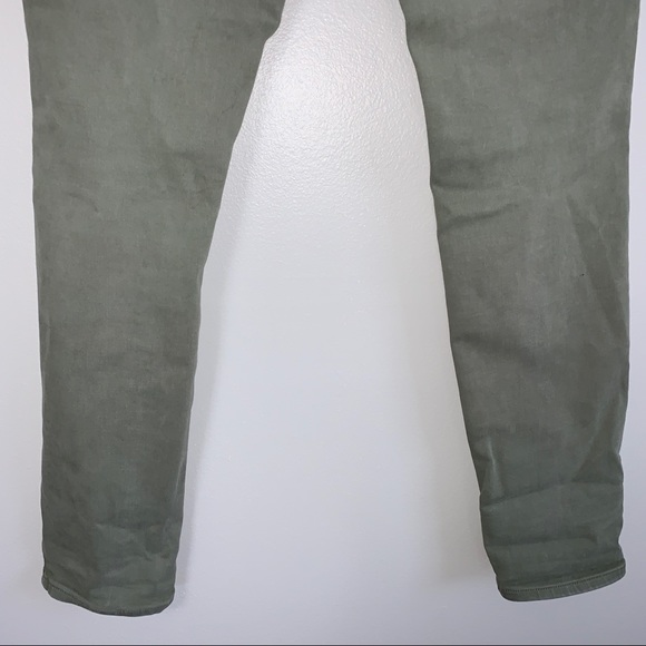 Distressed Mid Rise Jeans - Picture 7 of 10